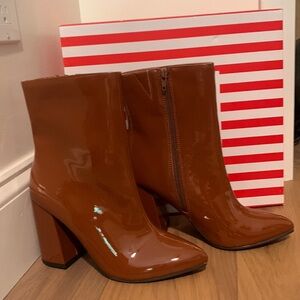 NWT patent brown boots